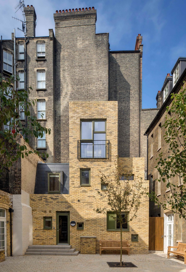 ��������� ��� ��������� �� ����� �����-������� � Morley von Sternberg