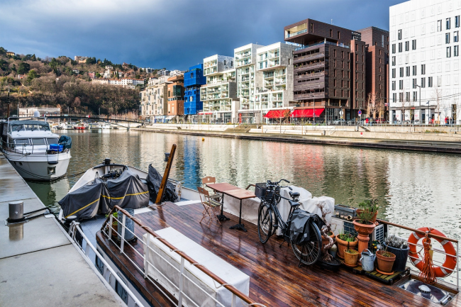 ���������� ������ (place Nautique), ���� 1 � ������� �������