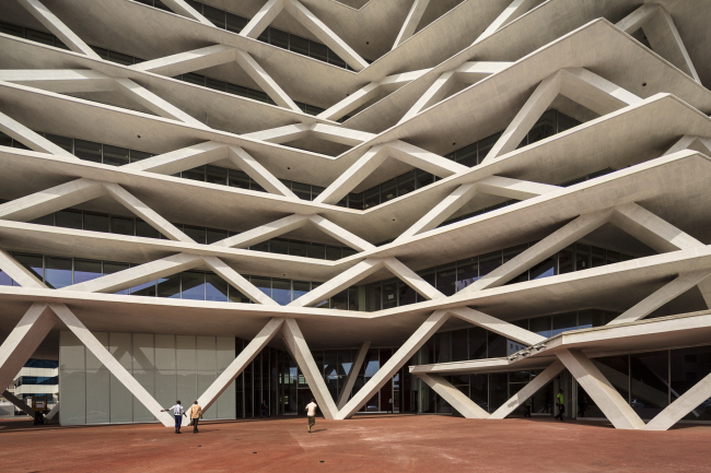 �������� One Airport Square � Fernando Guerra | FG+SG