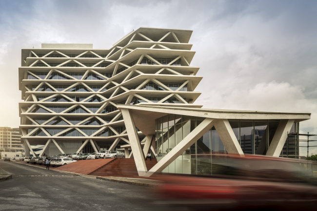 �������� One Airport Square � Fernando Guerra | FG+SG