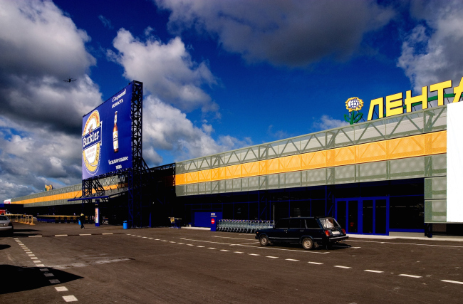 "Lenta" shopping center on the Tallinn Highway. Construction, 2006 � Anatoly Stolyarchuk architects