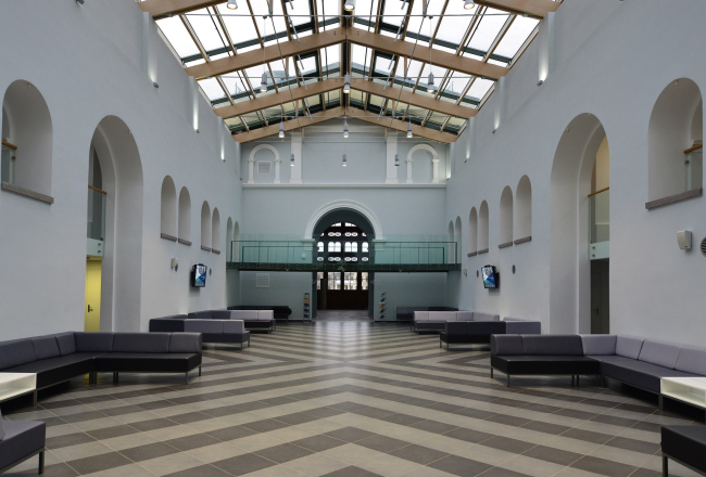The main building of the Higher Management School of Saint Petersburg State University. Restoration and adjustment, 2014. Photo � Margarita Yavein, Tatyana Strekalova