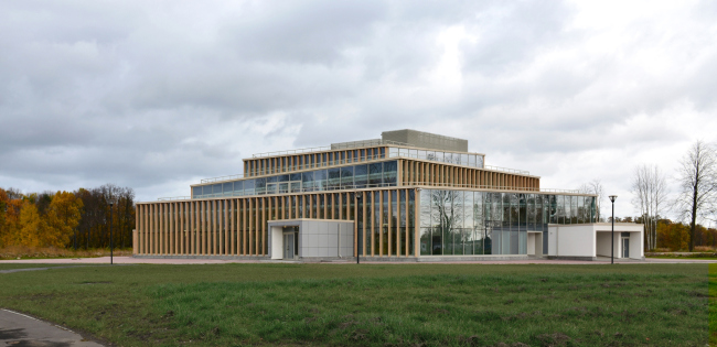 The students' cafe of the Higher Management School of Saint Petersburg State University. Structure. Construction, 2014. Photograph � Margarita Yavein, Tatiana Strekalova