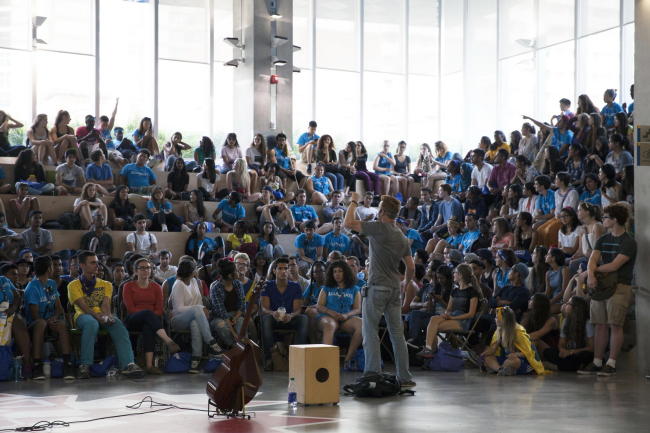 ������������ ������� ����� ������������ ��������� � Clifton Li for Ryerson University