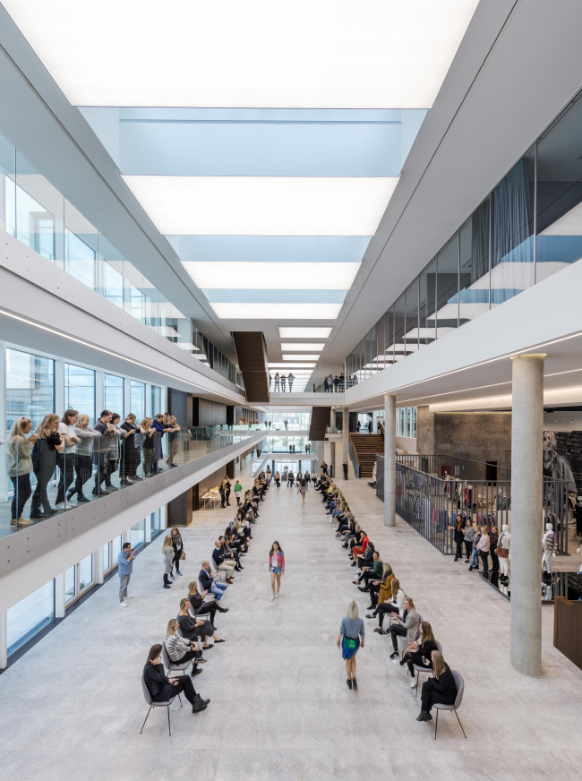 ������� �������� �������� Bestseller � Adam Mørk