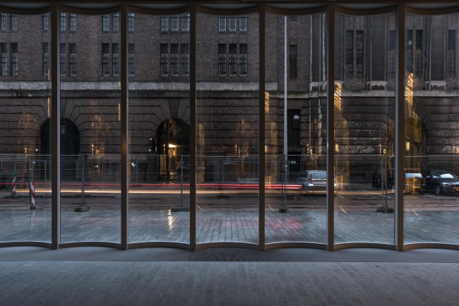 Тиммерхёйс – новое здание ратуши Роттердама. Фото: Sebastian van Damme © OMA