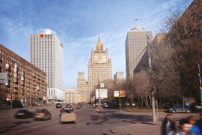 Project of renovating "Belgrade" Hotel. In the panorama of the Smolenskaya Street. � T+T Architects