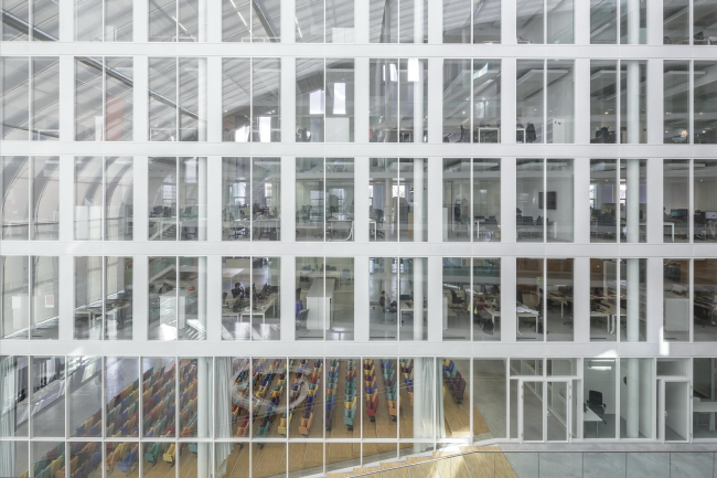 Здание агентства Bruxelles Environnement © cepezed | L&#233;on van Woerkom