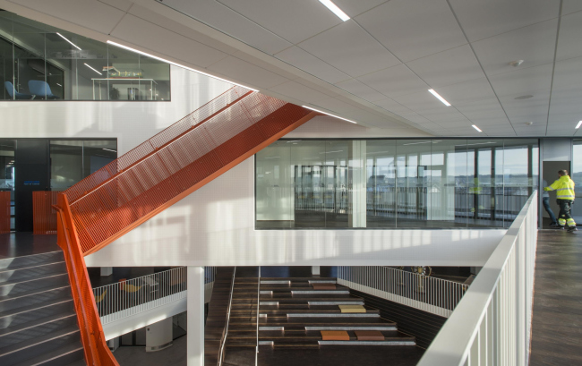 ���������������� ����� ����� ������ � Julian Weyer