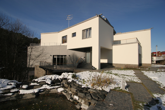 Private residence "Over the Ravine". Construction, 2004  Ginsburg Architects