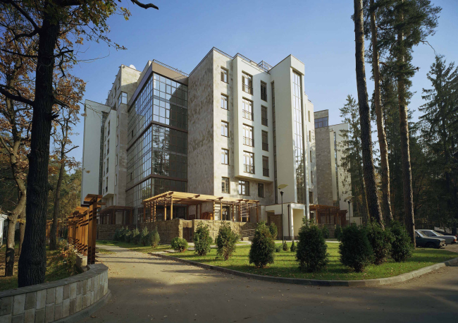 Housing project in Zhukovka. Construction, 2004 � Ginsburg Architects