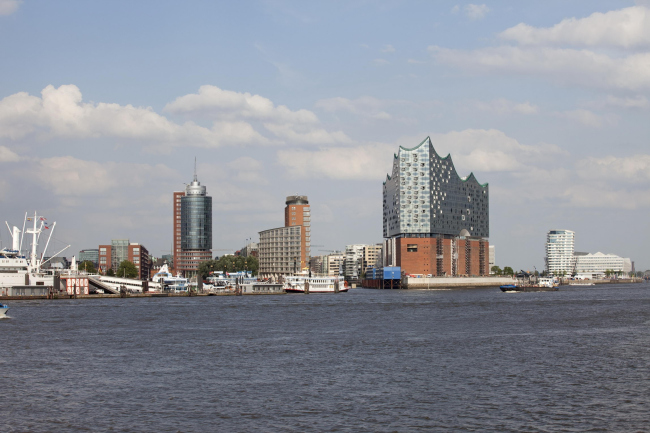 ������ ����������� ���������� Elbphilarmonie � �������� �������������. ���� � Oliver Heissner