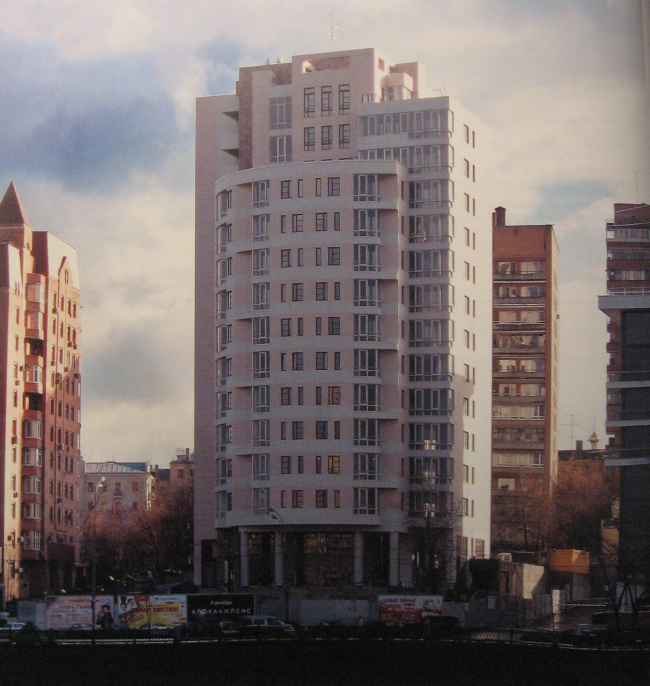 Жилой дом по 2-му Труженикову переулку в Москве. ООО «Архитектурная мастерская «Сергей Киселев и Партнеры». Колеганова Людмила Николаевна - главный специалист Лабутин Владимир Сергеевич -ГАП, Никифоров Андрей Вячеславович -ГАП
Жилой дом по 2-му Труженикову переулку в Москве. ООО «Архитектурная мастерская «Сергей Киселев и Партнеры». Колеганова Людмила Николаевна - главный специалист Лабутин Владимир Сергеевич -ГАП, Никифоров Андрей Вячеславович -ГАП