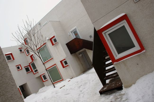 ����� �������� Centre Village � ���������. ����������� 5468796 Architecture � Cohlmeyer Architecture Limited. ���� � ����� �������