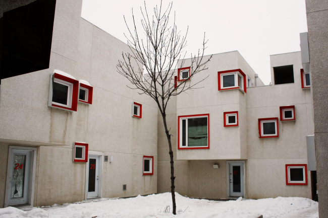 ����� �������� Centre Village � ���������. ����������� 5468796 Architecture � Cohlmeyer Architecture Limited. ���� � ����� �������