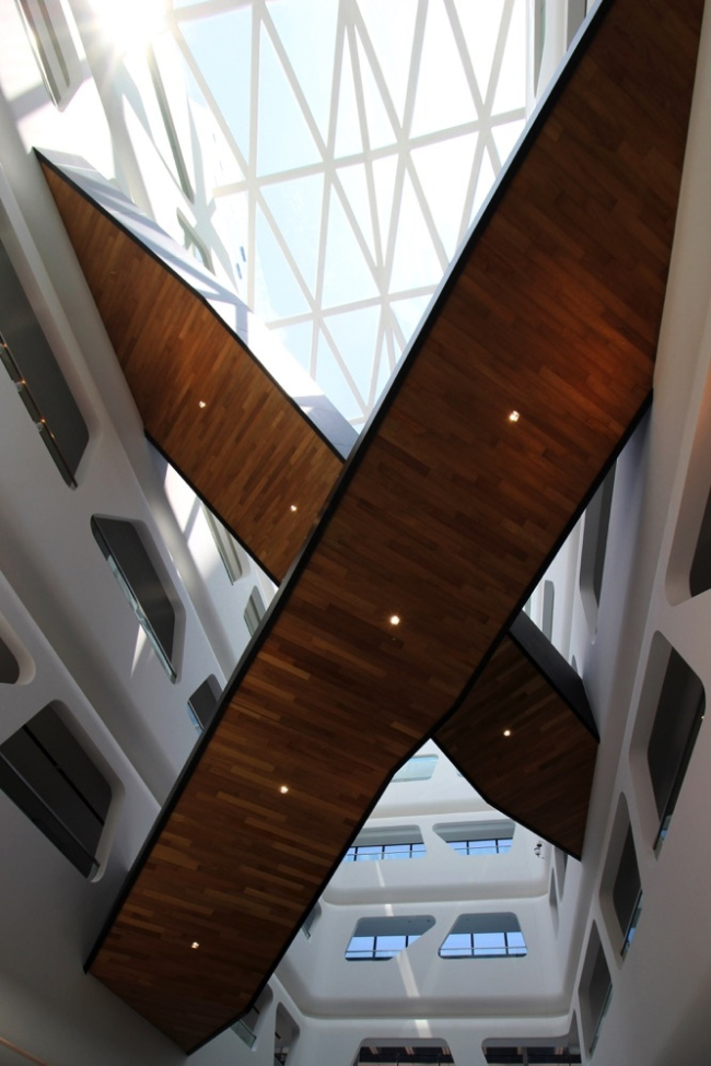 ����� �������� ���� �������� ������ � ����� � Interdesign Associates