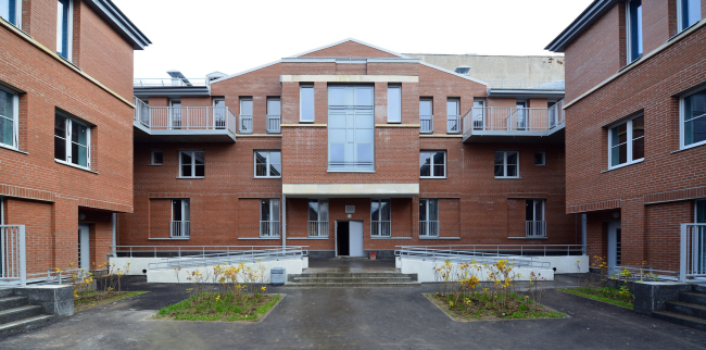 "Amazon" residential complex. Central courtyard. Construction, 2015  Studio 44