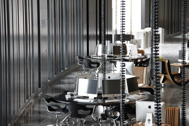 ���������� ����� ����, ����������� � 2011 ����, ���������� ����� ������������ �������: ��������� � ����������� ������ ���� ��������� ��������� ��������� ������������ �������� ���� (Bernard Khoury). ���� � ����� www.bernardkhoury.com