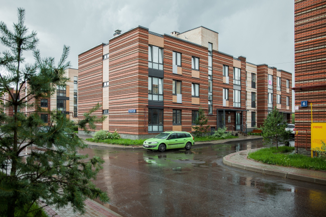 "Andersen" residential complex. Construction, 2016. Photograph � Denis Esakov