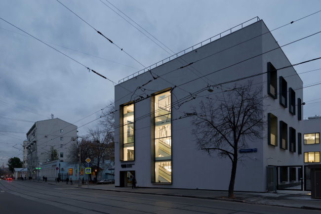 Reconstruction of the the former building of a communal kitchen at the Novokuznetskaya Street, 2014 Kleinewelt Architekten. Photo  I. Ivanov