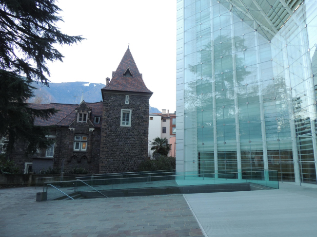 ����� ������������ � ��������� ��������� Museion � ��������
����������� KSV Krüger Schuberth Vandreike. 2005�2007. ���� � ��������� ���������