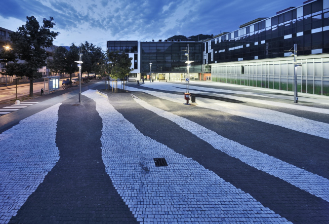 ������� ������� ��������� � ��������.
���������� ������ ������. 2007�2011. ���� � Oskar Da Riz