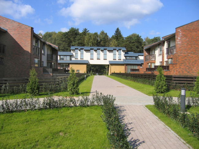 Low-rise residential complex "Novoarkhangelskoe". Constructio, 2008 � Arkhitekturium