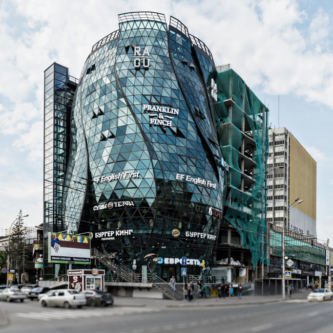 ТЦ «Бутон», Новосибирск, 2012. «Архитектурно-конструкторское бюро. Кашин, Герасимов» ООО «Несущие системы». Предоставлено проектом «Приметы городов» ТЦ «Бутон», Новосибирск, 2012. «Архитектурно-конструкторское бюро. Кашин, Герасимов» ООО «Несущие системы». Предоставлено проектом «Приметы городов»