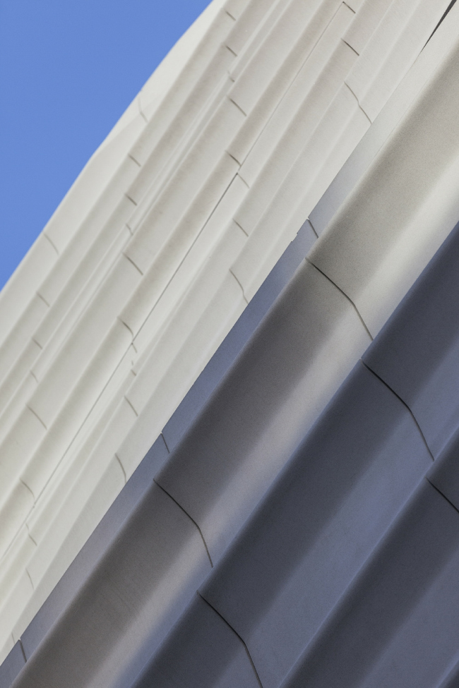 ����� ����� ����� ������������ ��������� ���-��������� � Henrik Kam, ������������� SFMOMA