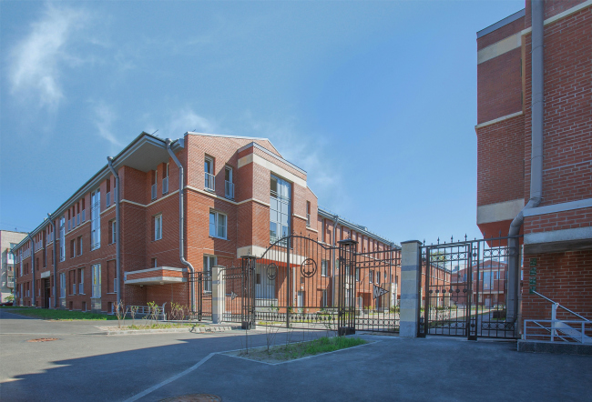 "Amazon" residential complex. Central courtyard viewed from the Zosimova Street. Construction, 2015  Tatiana Strekalova, Studio 44