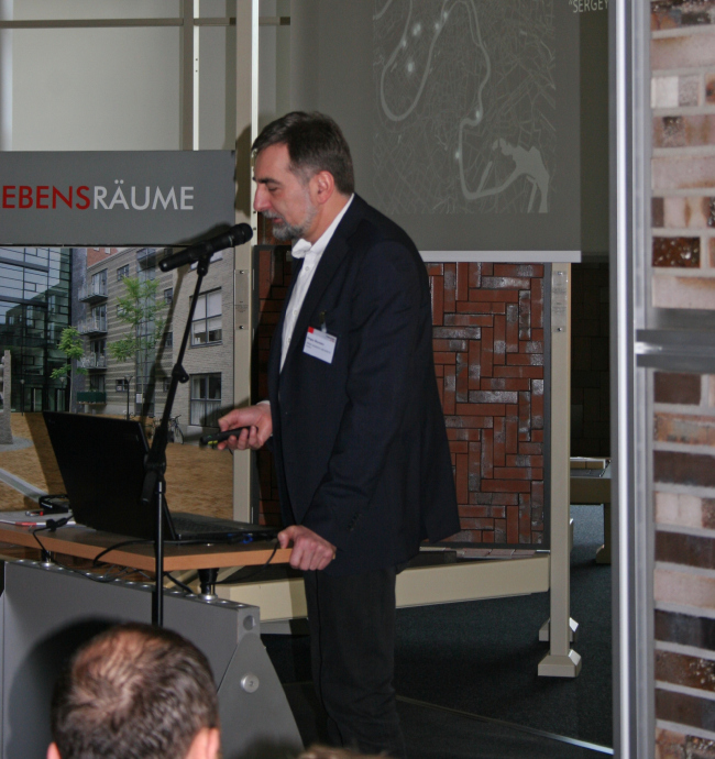 ������ ������������� �������� � ��������� �����������