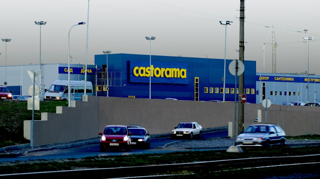 "Lenta" shopping center on the Dalnevostochny Avenue. Facade. Construction, 2009  Anatoly Stolyarchuk architects