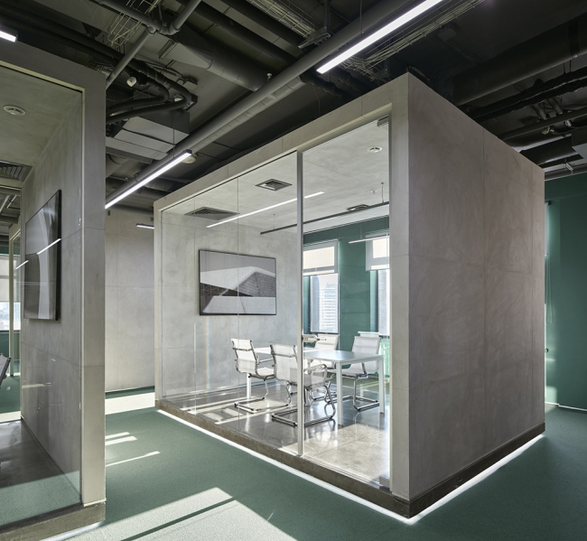 Офис «Альфа-Строй». Фотография предоставлена компанией OfficeNext Офис «Альфа-Строй». Фотография предоставлена компанией OfficeNext