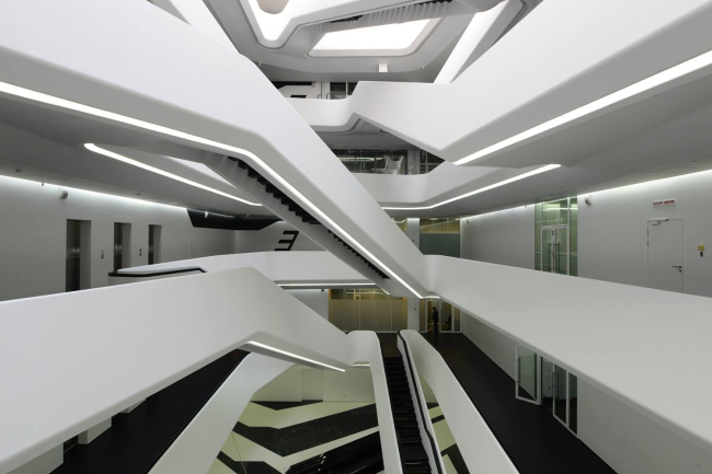 Бизнес-центр Dominion Tower. Фотография предоставлена компанией OfficeNext Бизнес-центр Dominion Tower. Фотография предоставлена компанией OfficeNext