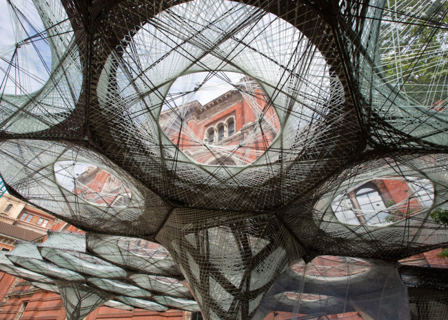 �������� Elytra Filament � ����� �������� � ��������, 2016 � Victoria and Albert Museum, London