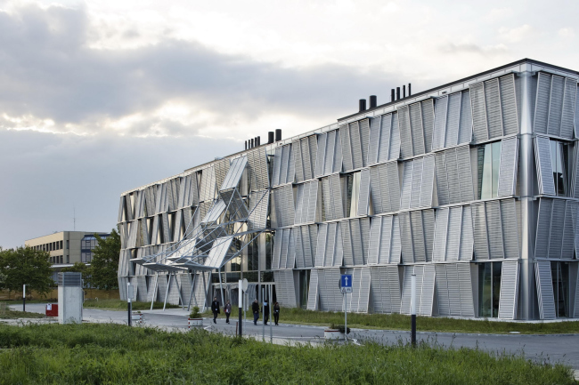        Vincent Fillon / Dominique Perrault Architecture / Adagp