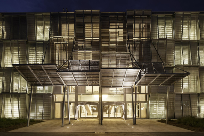        Vincent Fillon / Dominique Perrault Architecture / Adagp