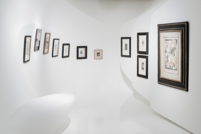 Kurt Schwitters: MERZ exhibition design by Zaha Hadid. Galerie Gmurzynska, Zurich, Switzerland. Courtesy of Galerie Gmurzynska