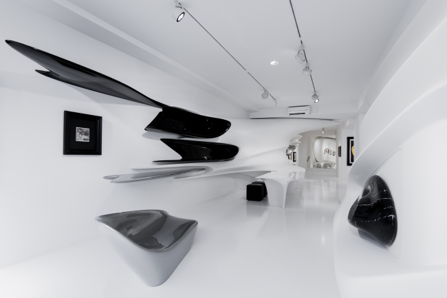 Kurt Schwitters: MERZ exhibition design by Zaha Hadid. Galerie Gmurzynska, Zurich, Switzerland. Courtesy of Galerie Gmurzynska