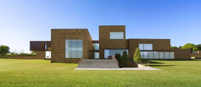 ������� ��� � ���������������. 
James Gorst Architects Limited. ���� � Alex Franklin