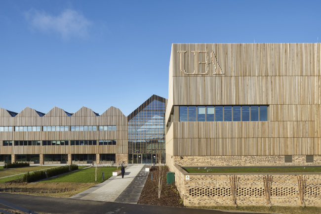 ����������������� ����� ���� �������� � �������. 
Hawkins\Brown. ���� � Gareth Gardner