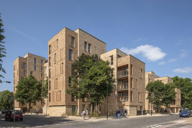 ����� ��� Royal Road � �������-���-����, ������. 
Panter Hudspith Architects. ���� � Morley Von Sternberg