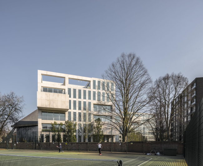  Holland Green / : Sebastian van Damme  OMA