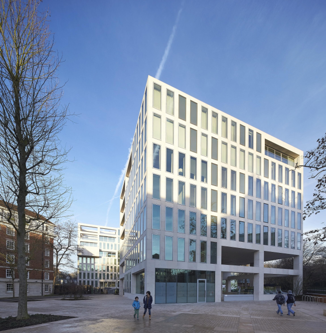 ������� Holland Green / ����: Hufton+Crow � OMA