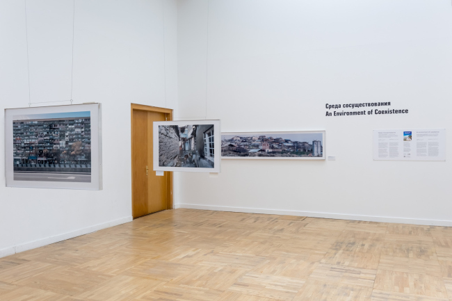 Проект «Среда сосуществования» фотографа Дмитрия Чебаненко на XXI Международной выставке архитектуры и дизайна Арх Москва. Фотограф © В. Буланов Проект «Среда сосуществования» фотографа Дмитрия Чебаненко на XXI Международной выставке архитектуры и дизайна Арх Москва. Фотограф © В. Буланов