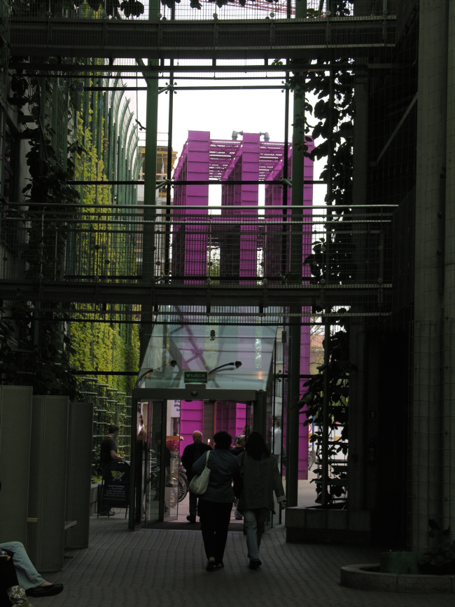 ���������� ����������� ������������. ������ ��������. ���������, 2000. ���������� � ������������� ���������� �Budzynski & Badowski�