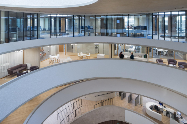      . Herzog & de Meuron  Iwan Baan