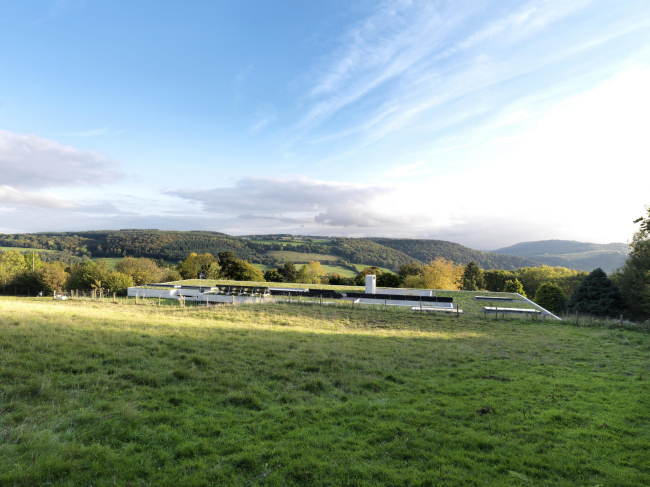 ��� Outhouse � �����������. Loyn & Co Architects � Charles Hosea