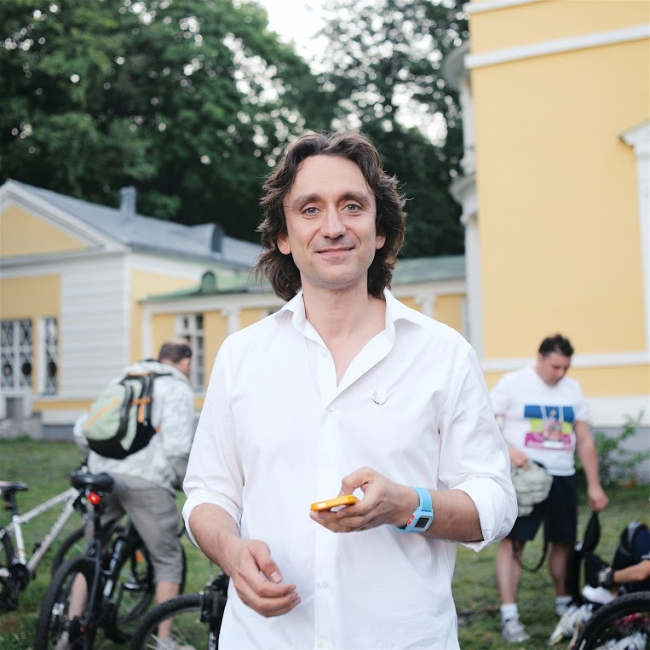 Сергей Никитин, историк, организатор международного проекта «Велоночь» в усадьбе Братцево. Велоночь, 16-17 июля, Москва Сергей Никитин, историк, организатор международного проекта «Велоночь» в усадьбе Братцево. Велоночь, 16-17 июля, Москва