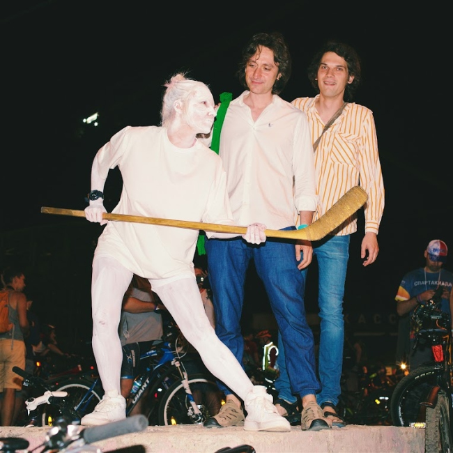 �������, ����������� �������������� ������� ���������� ������ ������� � �������, ������������� ������ ����������� �������� �������� � ������ ��������� ���� ����� ���������. ��������, 16-17 ����, ������